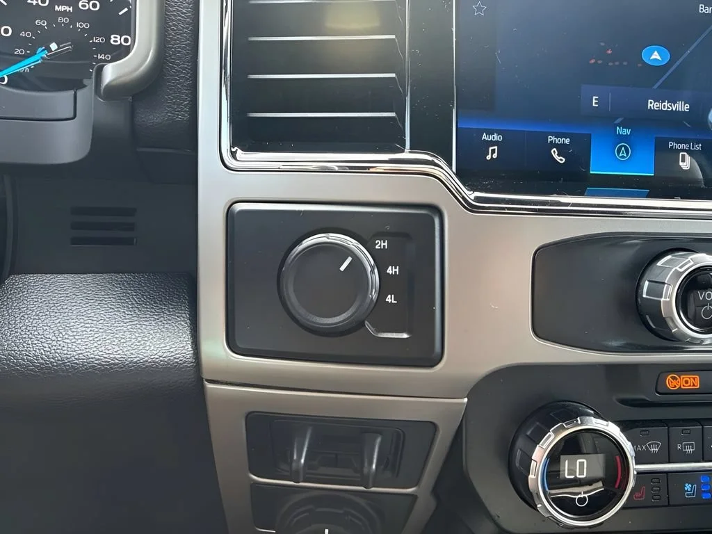 Used 2022  Ford XL image 26