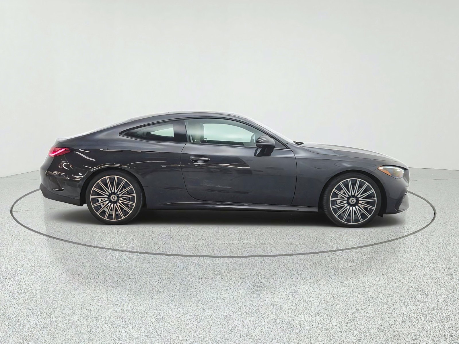 New 2027 Graphite Grey Metallic Mercedes-Benz CLE 450 4MATIC® Coupe image 4