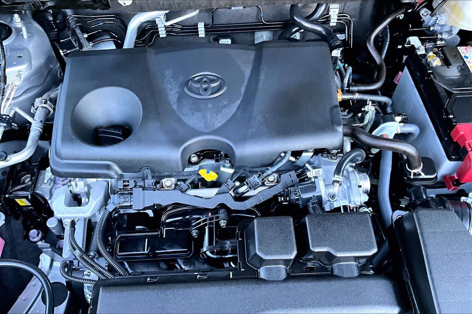 Used 2025 Silver Sky Metallic Toyota LE image 33