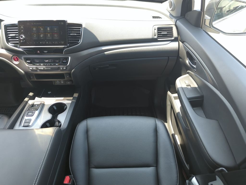 Used 2025  Honda RTL image 15