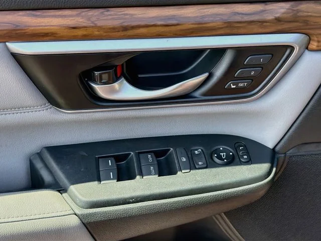 Used 2018  Honda EX-L image 19