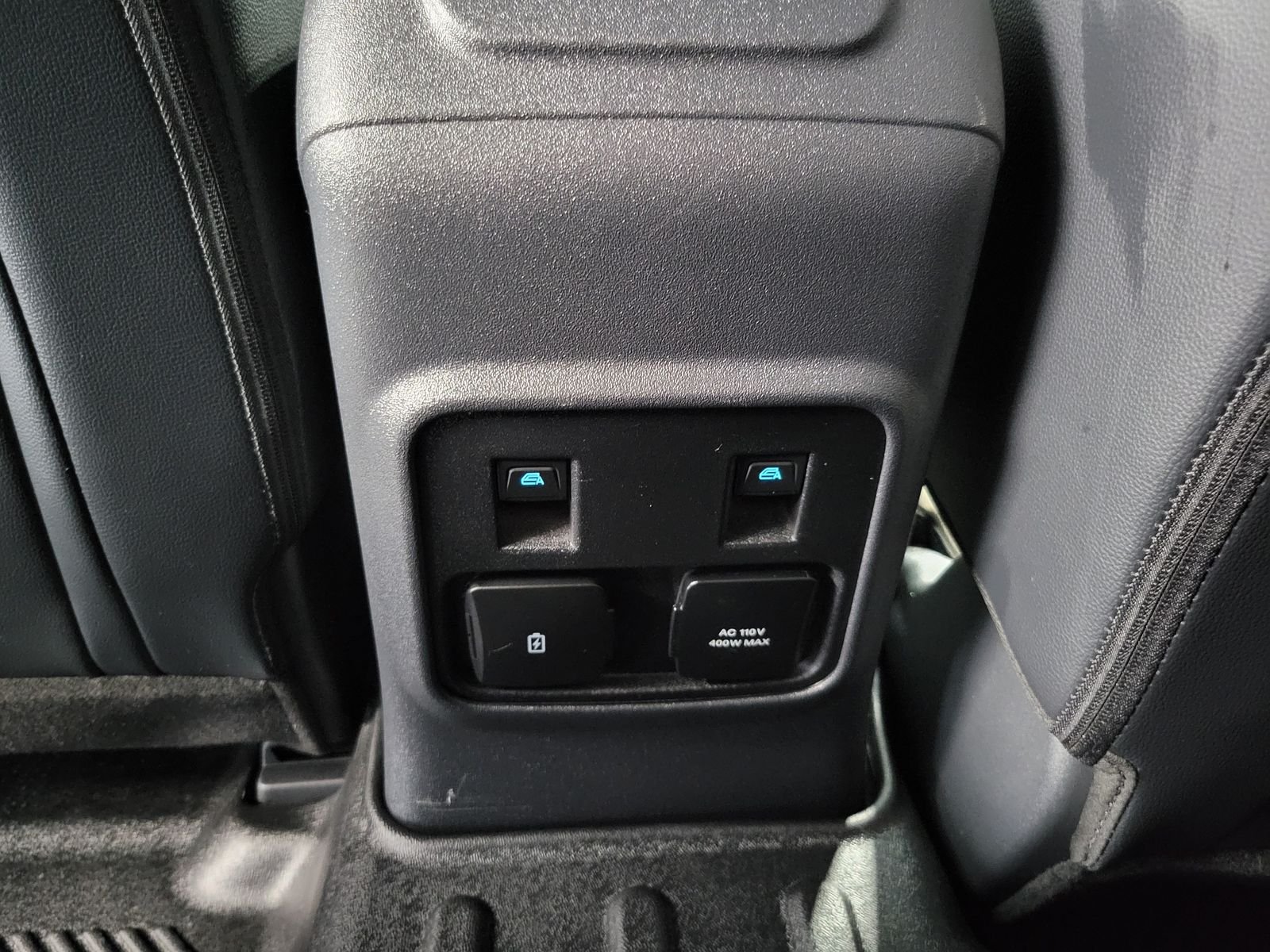 Certified Used 2024 Black Ford Wildtrak image 28