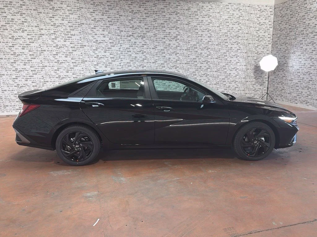 New 2026 Abyss Black Hyundai SEL Sport Plus image 8