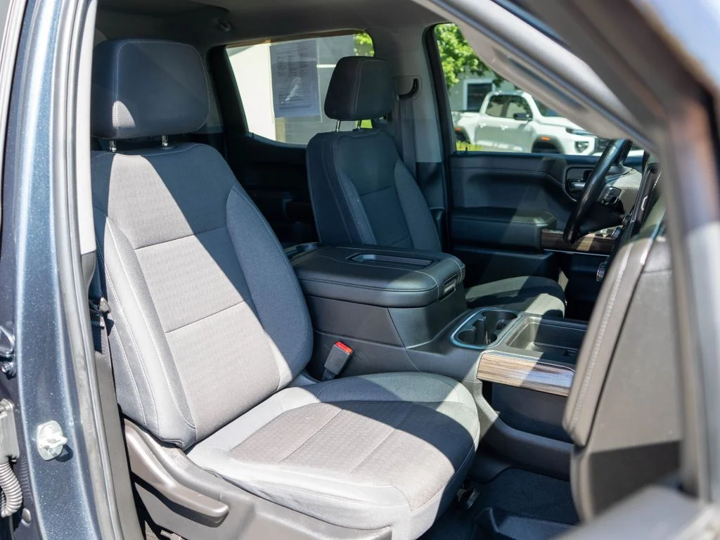 Used 2019 Gray Chevrolet RST image 9