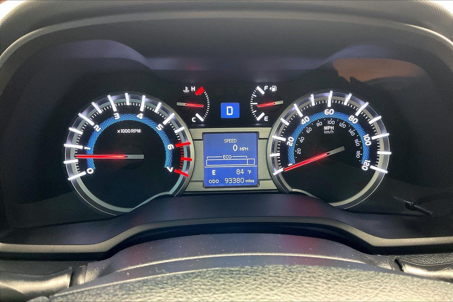 Used 2018 Super White Toyota SR5 image 23