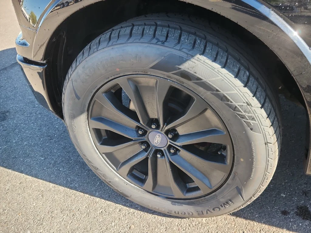 Used 2020 Black Ford Lariat image 17