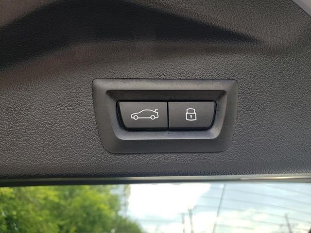 Used 2024 Gray Metallic BMW xDrive40i image 6