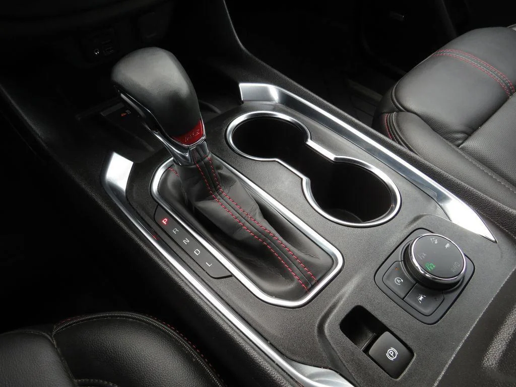 Used 2023 Summit White Chevrolet RS image 29