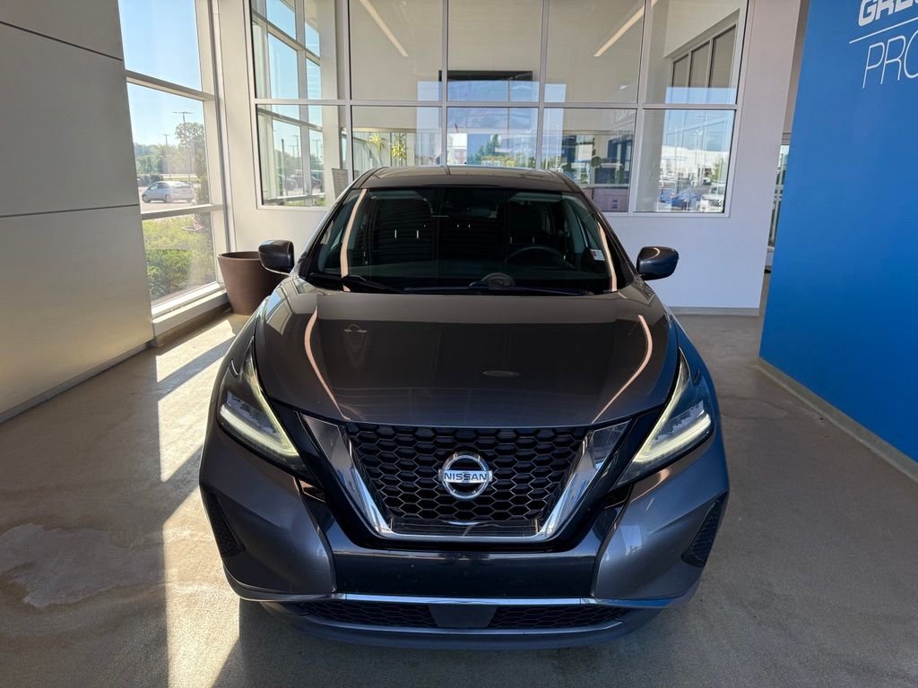 Used 2020 Gray Nissan S image 3