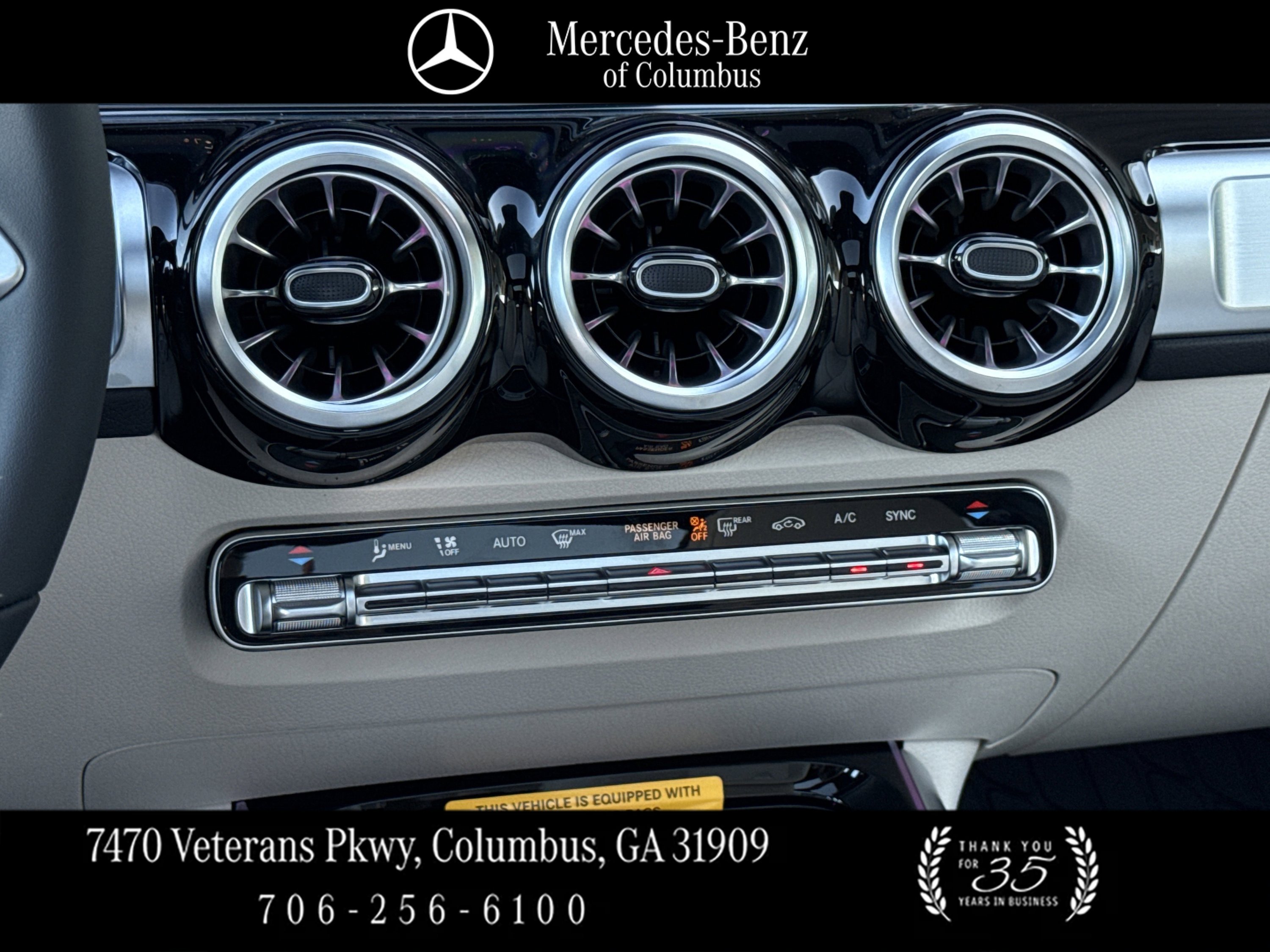 Used 2026 Polar White Mercedes-Benz GLB 250 image 40