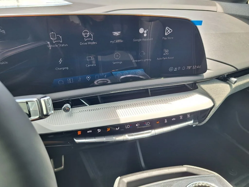 2026 Cadillac OPTIQ Luxury - Photo 27