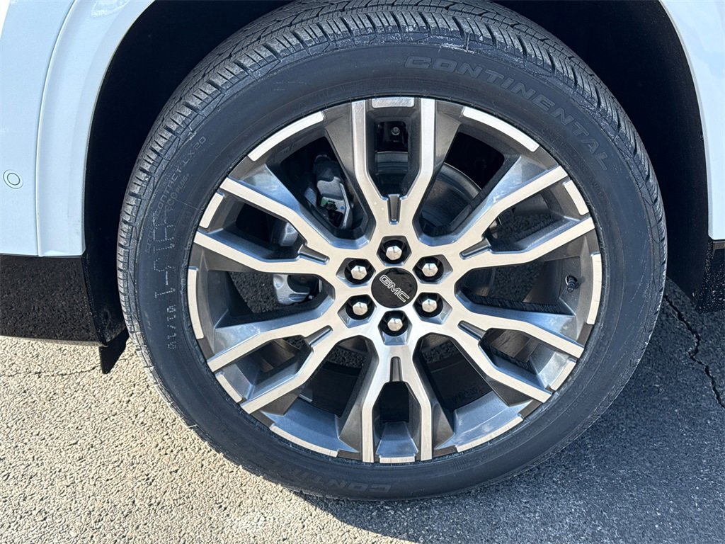 2026 GMC ACADIA - Image 10