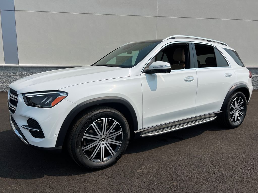 New 2026 MANUFAKTUR Moonlight White Metallic Mercedes-Benz GLE 350 image 1