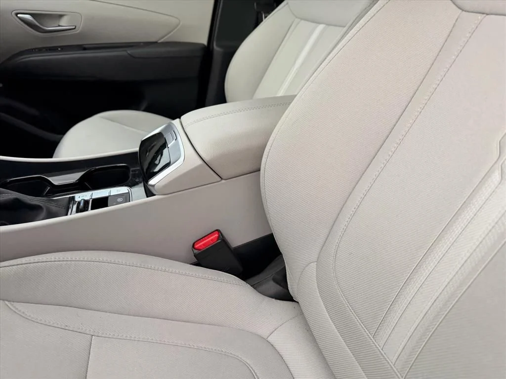 Used 2025 Blue Hyundai SEL image 11