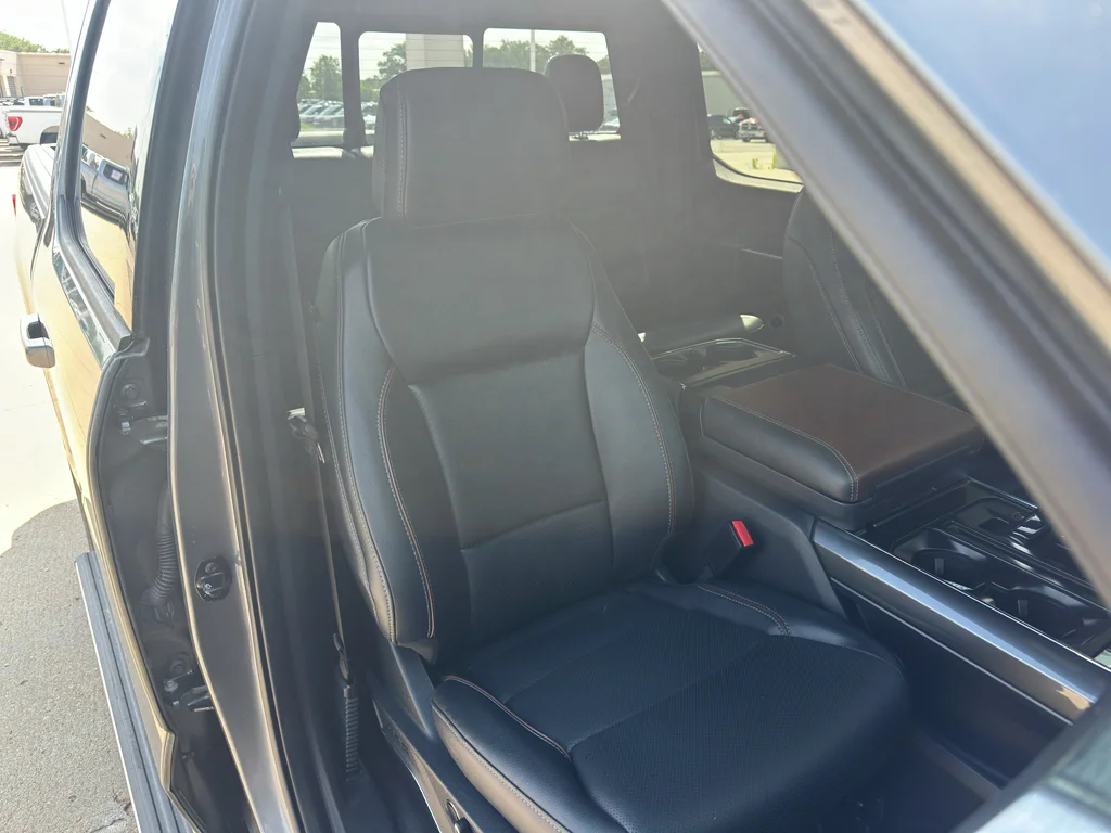 Used 2023 Carbonized Gray Metallic Ford Lariat image 35