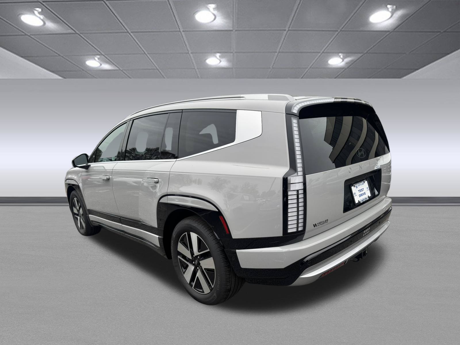 New 2026 Cyber Gray Hyundai SEL image 7