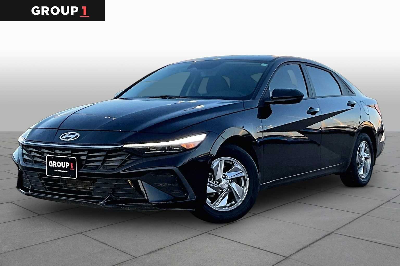 2024 Hyundai Elantra SE