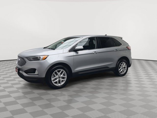 Used 2023 Iconic Silver Ford SEL image 34
