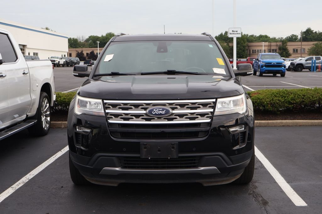 Used 2018 Shadow Black Ford XLT image 2