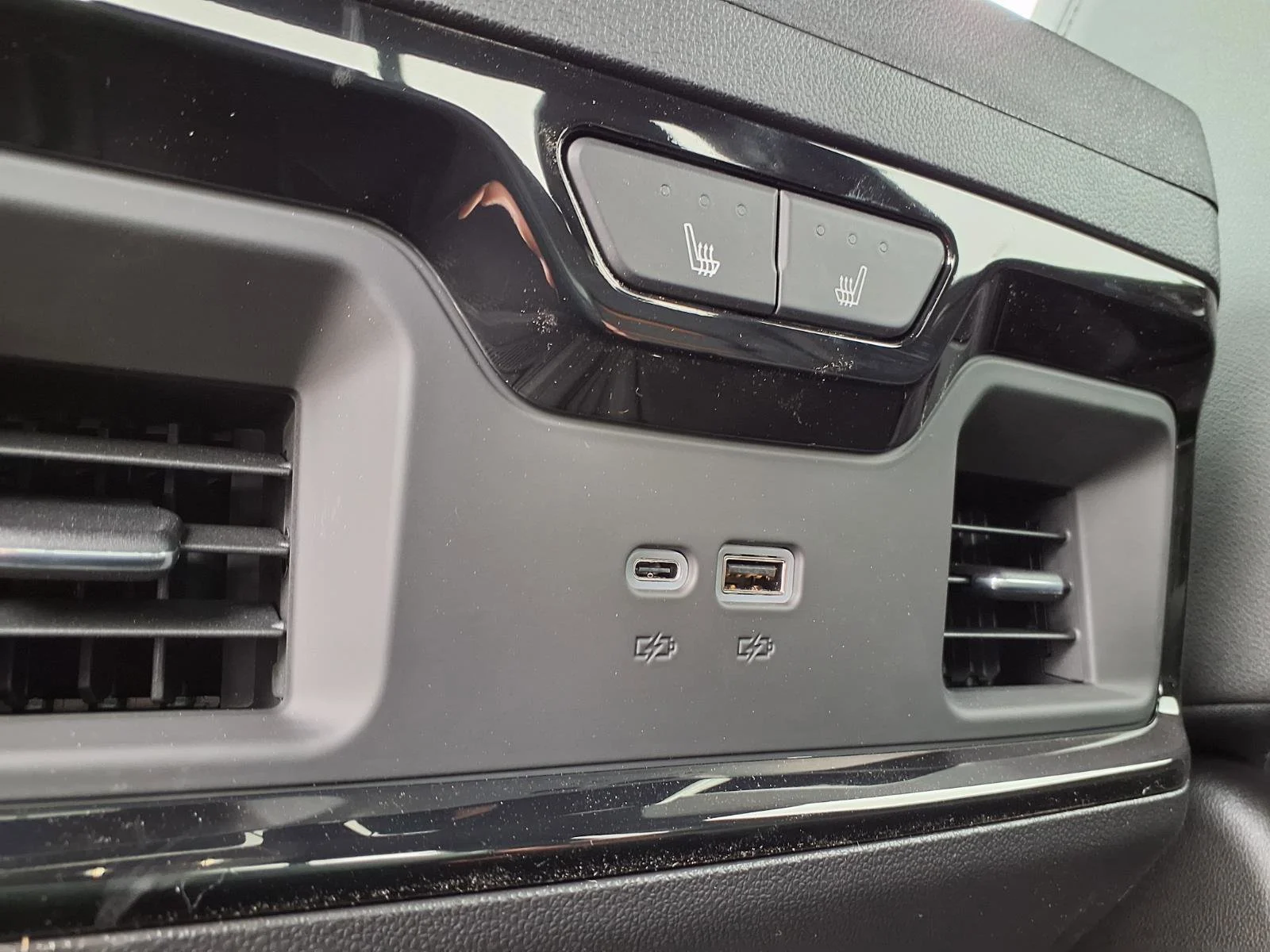 2026 GMC Sierra 1500 AT4 - Photo 21