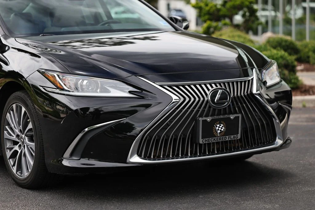 Used 2021 Obsidian Lexus 350 image 2