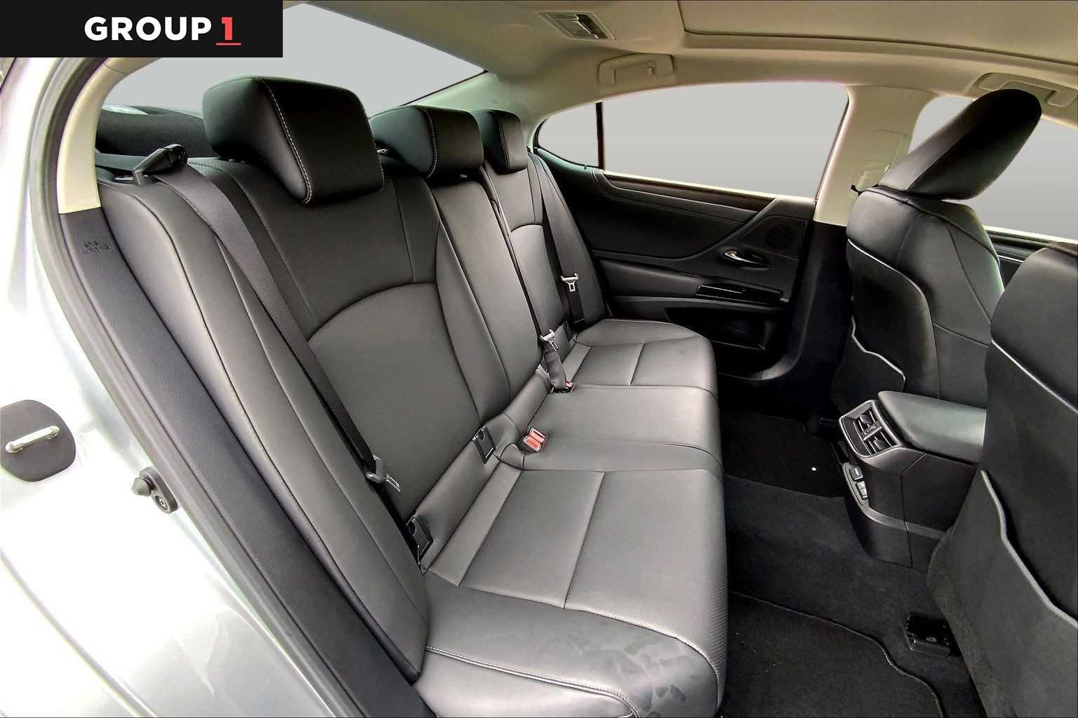 Used 2024 Iridium Lexus  image 19