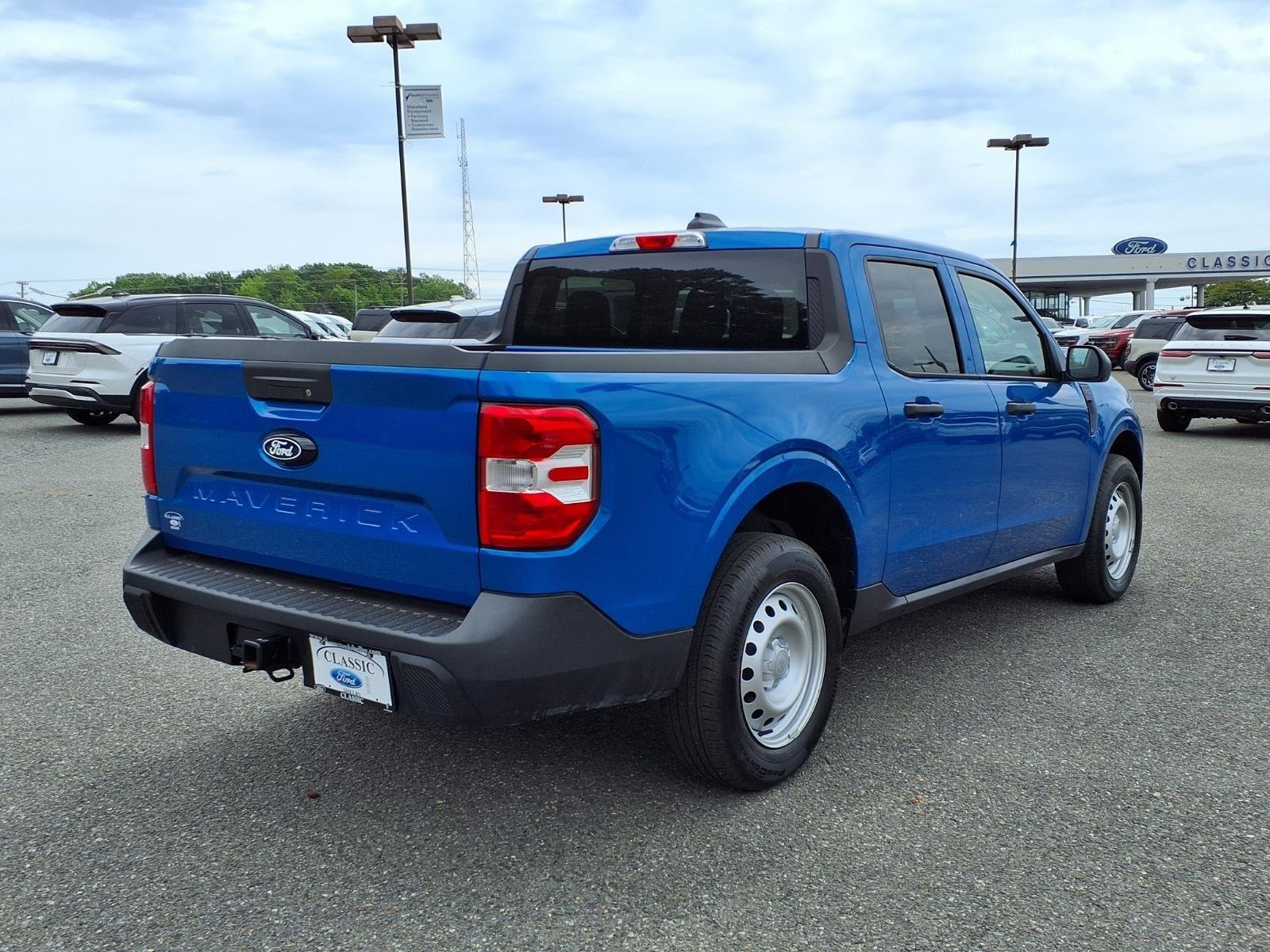 Used 2025 Velocity Blue Ford XL image 2
