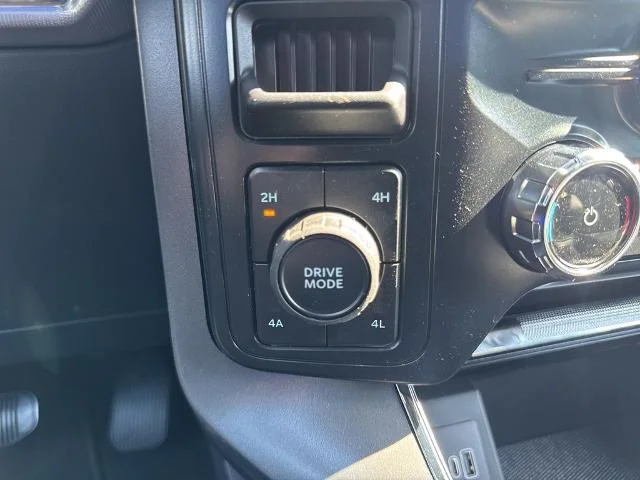 New 2026 Carbonized Gray Metallic Ford Lariat® image 23