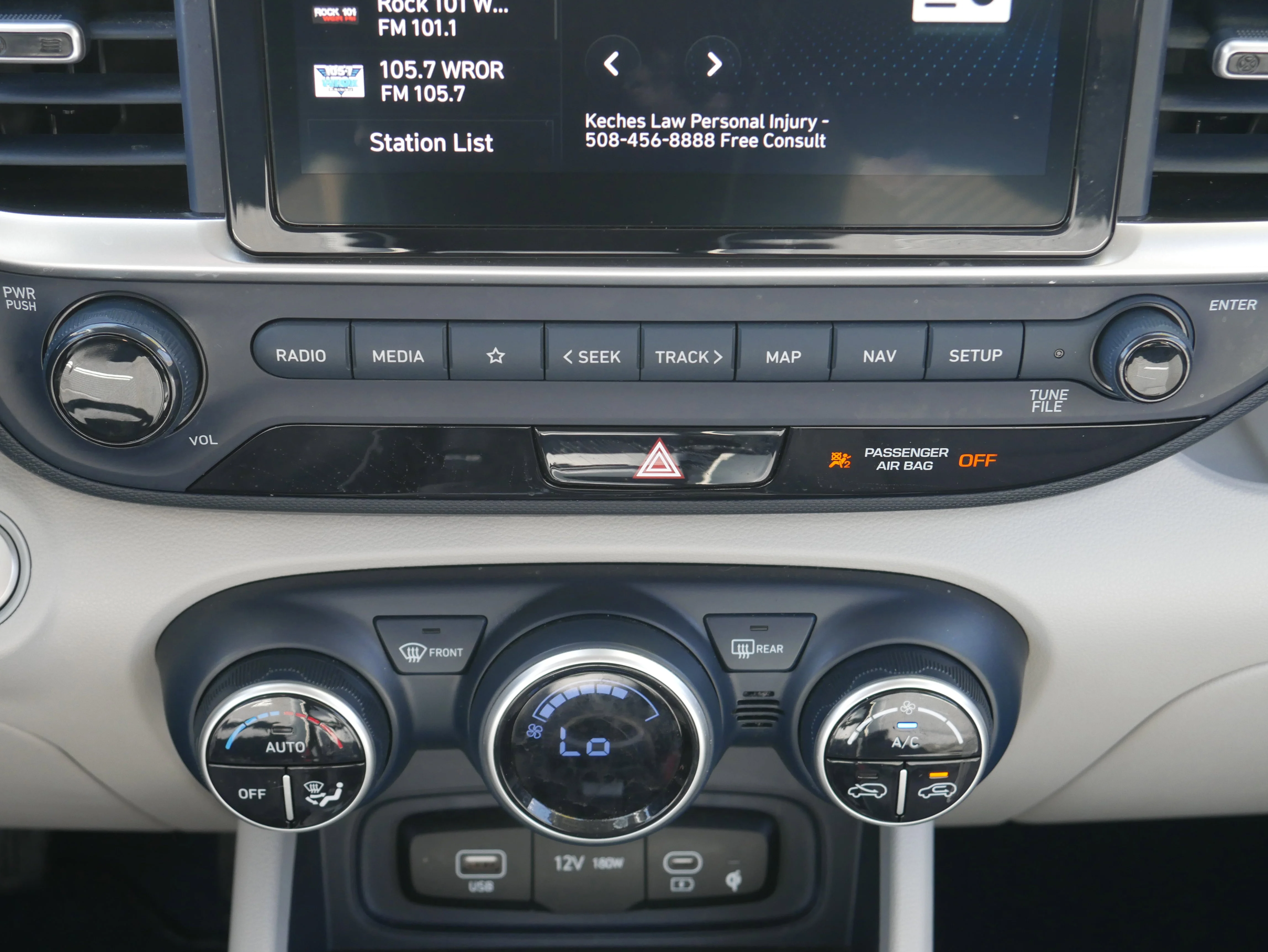 2024 Hyundai Venue Limited - Photo 20