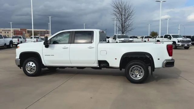 New 2026 Summit White Chevrolet LT DRW image 6