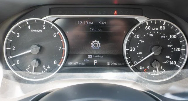 Used 2021 Black Nissan SL image 22