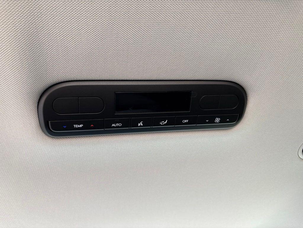 New 2026 White Pearl Hyundai Blue SEL 8P image 33