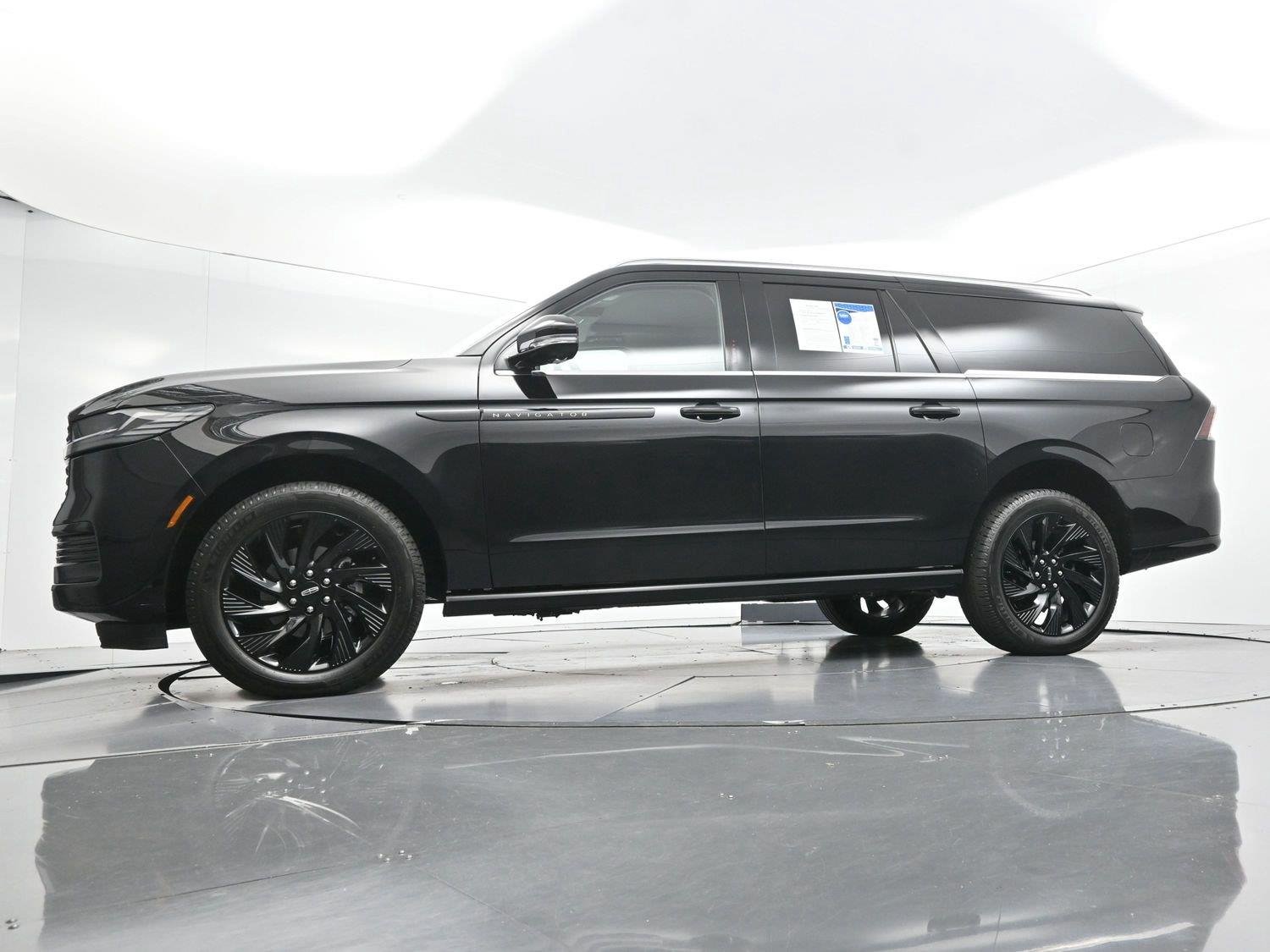 Used 2026 Infinite Black Metallic Clearcoat Lincoln Black Label image 63