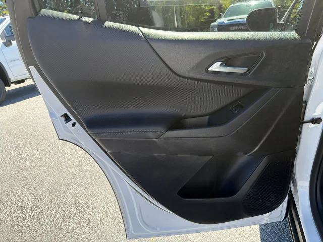 Used 2026 Summit White Chevrolet LT image 21