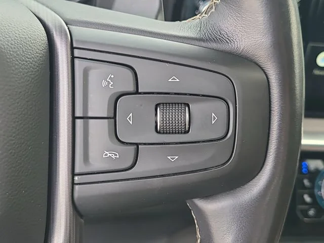 Used 2025 Onyx Black GMC Denali Ultimate image 23