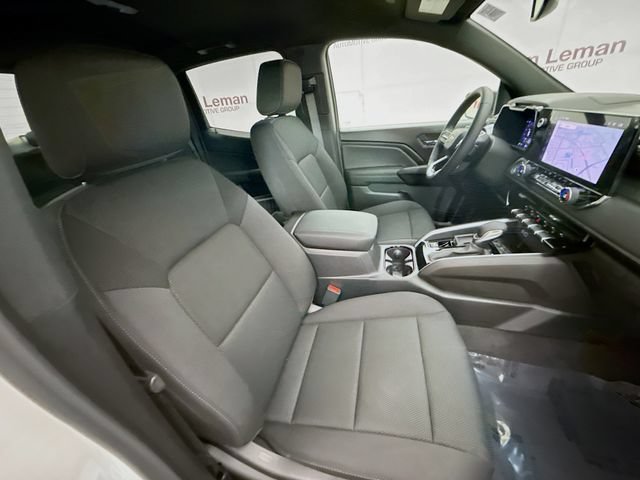 New 2026 Summit White Chevrolet LT image 30