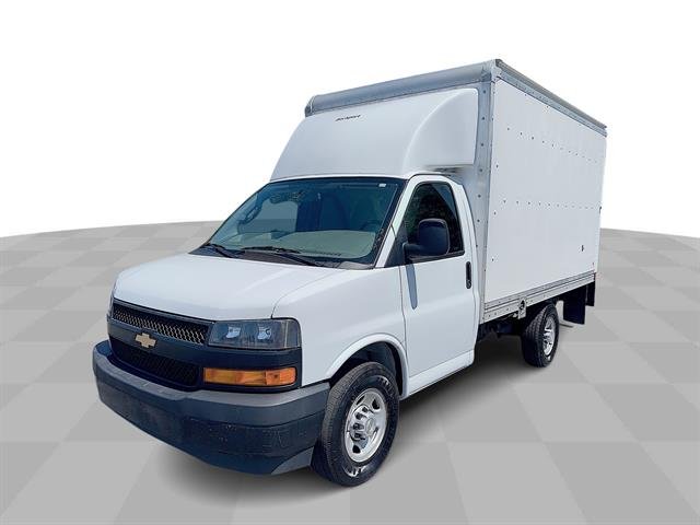 2022 Chevrolet Express Cutaway Base