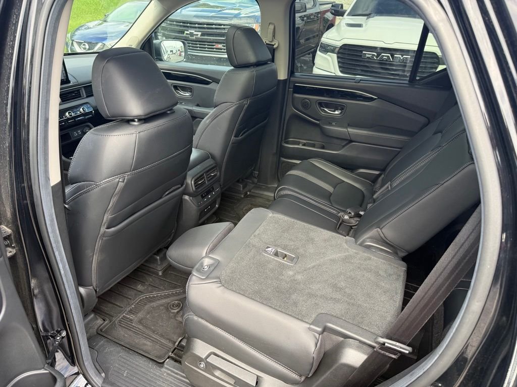 Used 2025 Black Honda Touring image 7