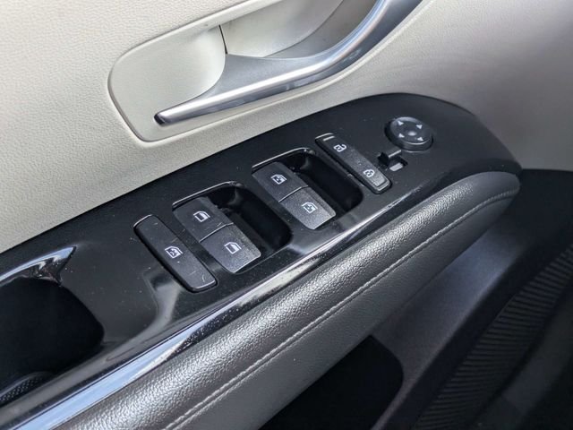 Used 2022 Gray Hyundai Limited image 25