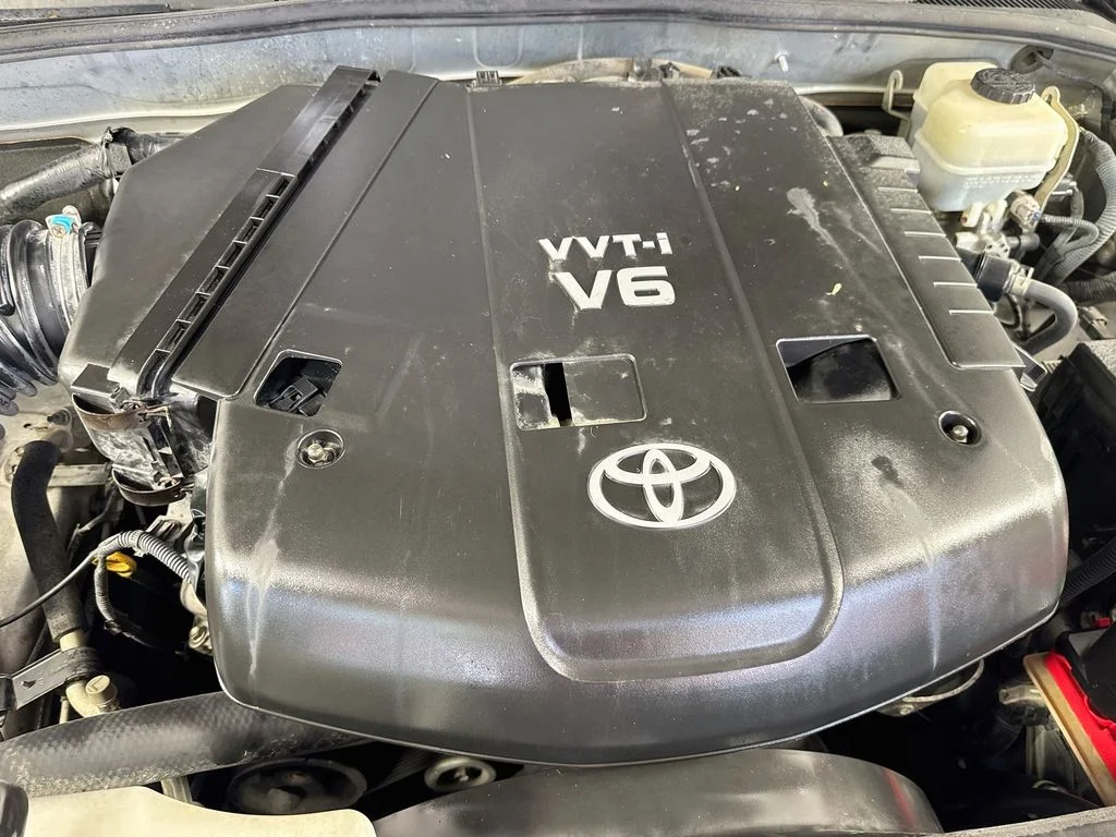 Used 2006 Silver Toyota SR5 Sport image 32