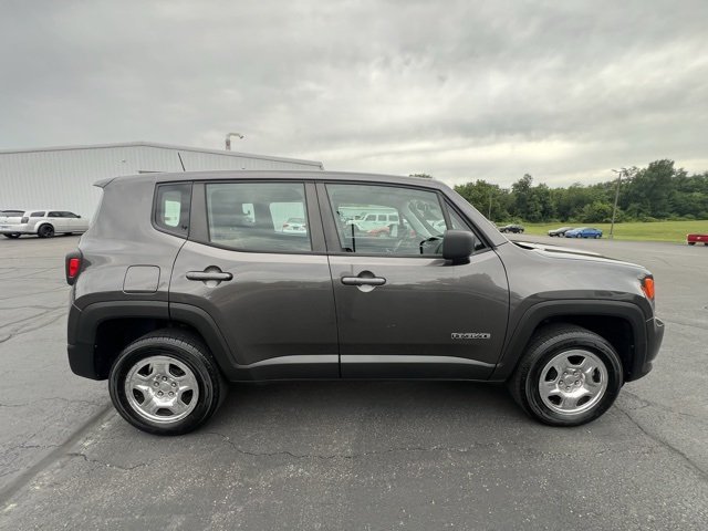 Used 2019 Jeep Renegade Sport with VIN ZACNJBA12KPJ91369 for sale in Freeport, IL