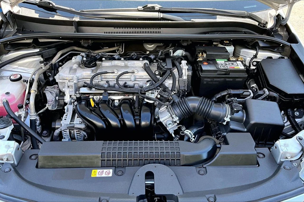 Certified Used 2022 Silver Toyota LE image 33