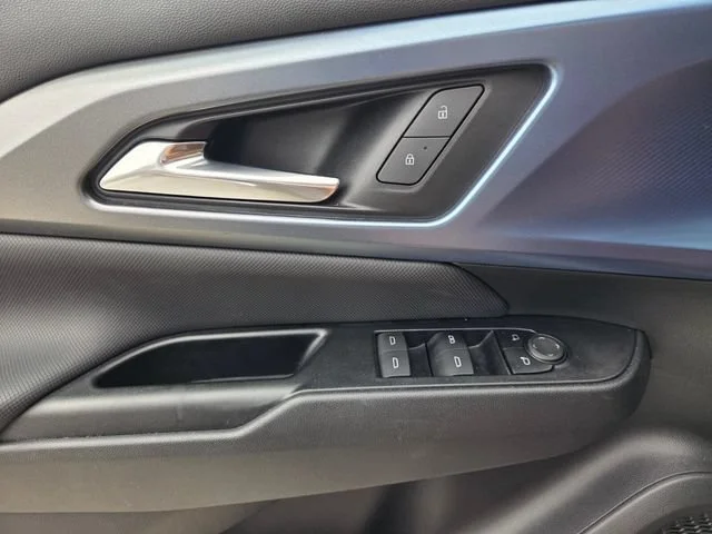 2024 Chevrolet Equinox EV LT - Photo 20