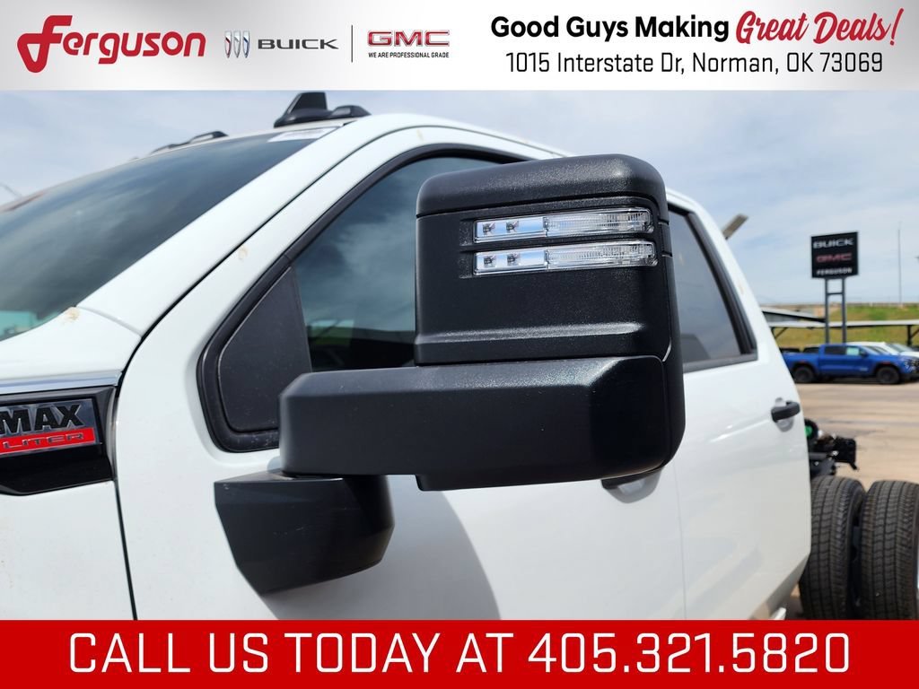 2026 GMC Sierra 3500 Chassis Cab Pro - Photo 15