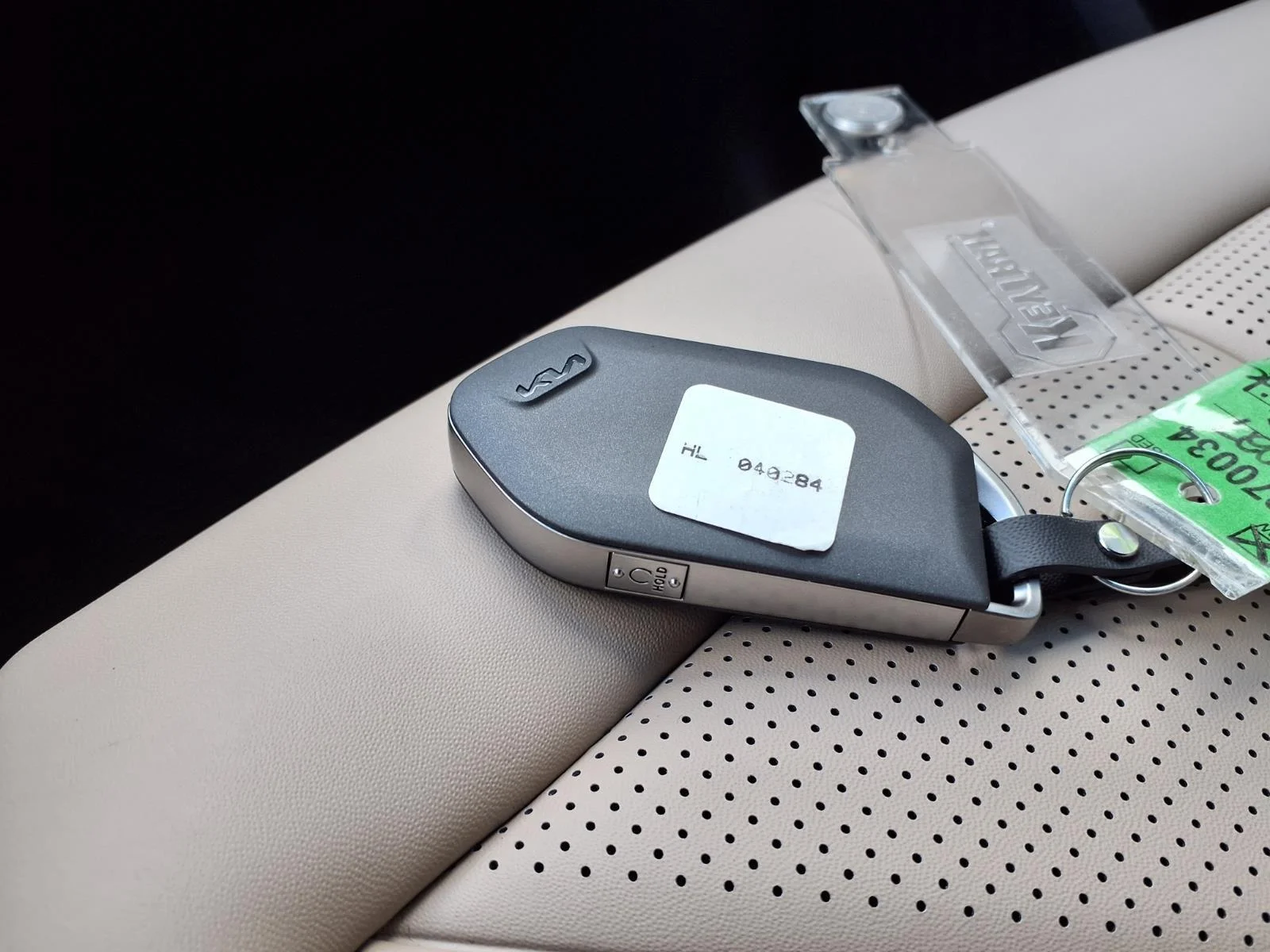 New 2027 Glacial White Pearl Kia EX image 11
