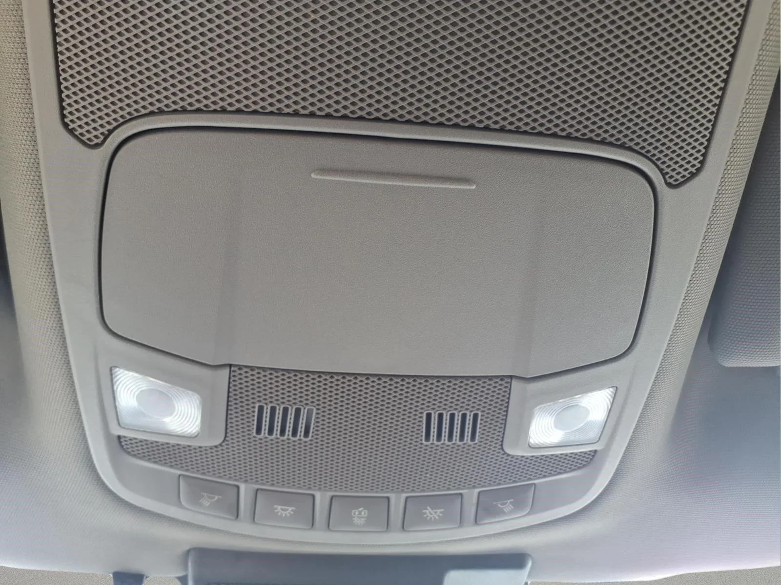 Used 2021 Oxford White Ford XLT image 29