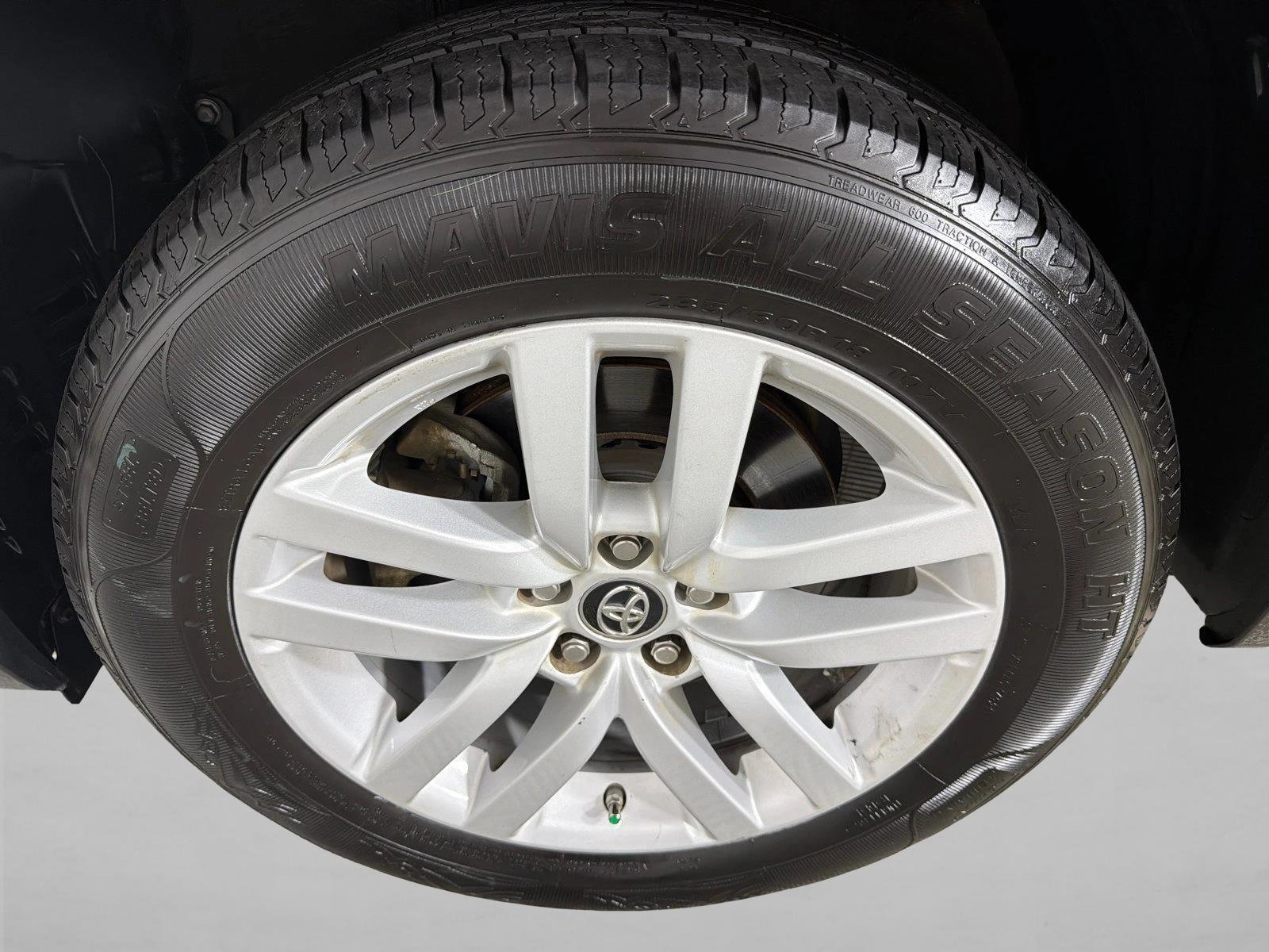 Used 2016 Predawn Gray Mica Toyota LE image 11