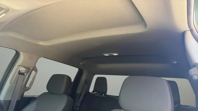 Used 2025 White Chevrolet Custom image 16