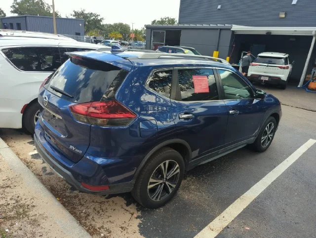 Used 2020 Blue Nissan SV image 2