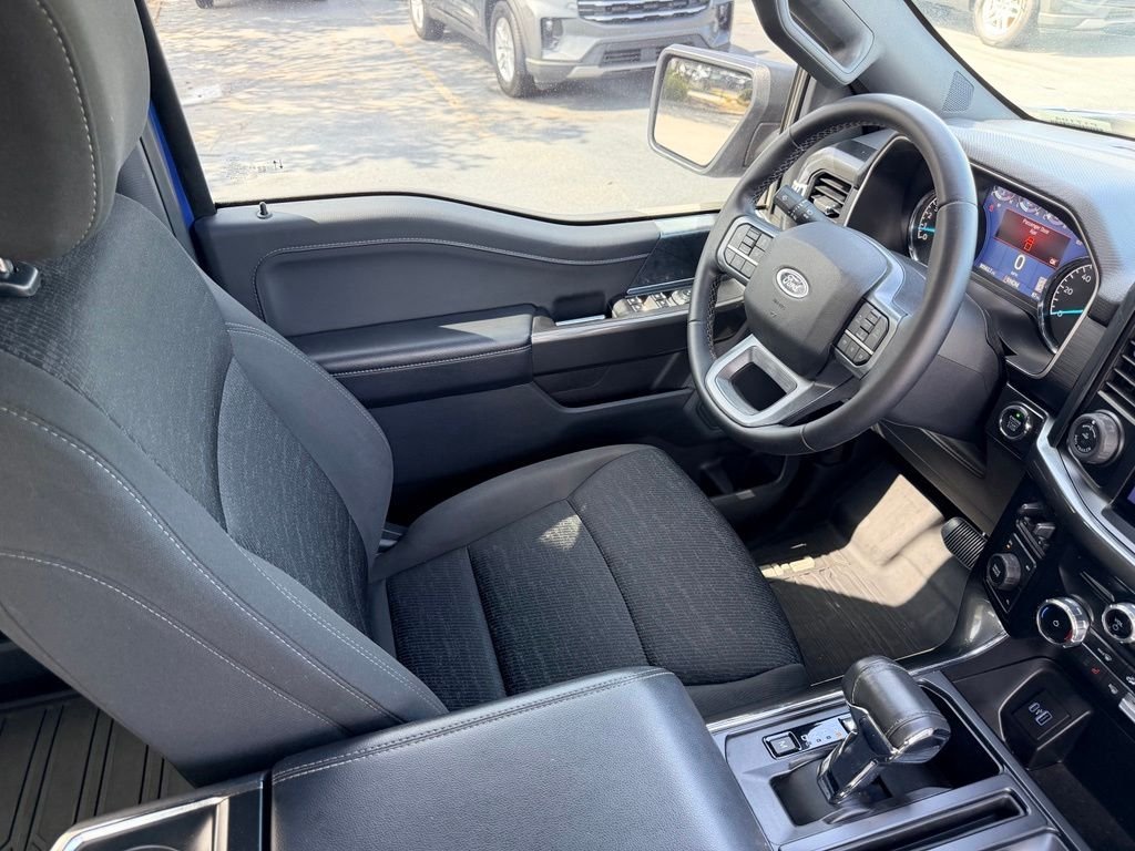 Used 2023 Blue Ford XLT image 17